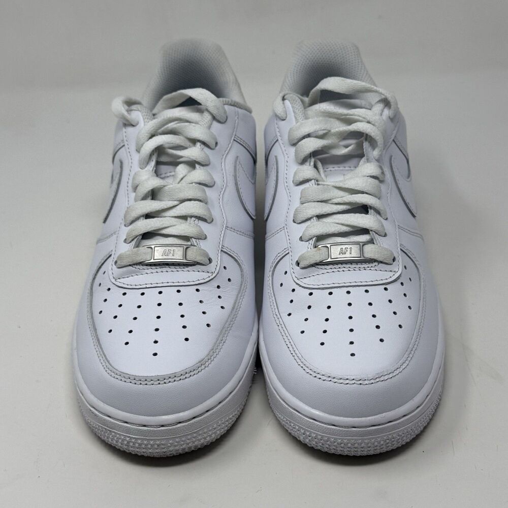 Nike Air Force 1 '07 Low Mens 8 Triple White Leather Athletic Shoes Sneaker - Picture 5 of 16